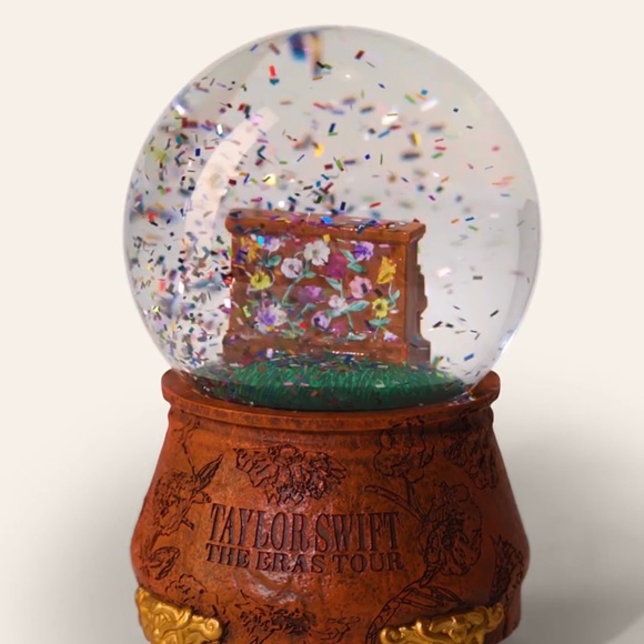 Taylor Swift The Eras Tour Snowglobe Eras Tour Globe Eras Tour Snow Globe NEW - Picture 2 of 4